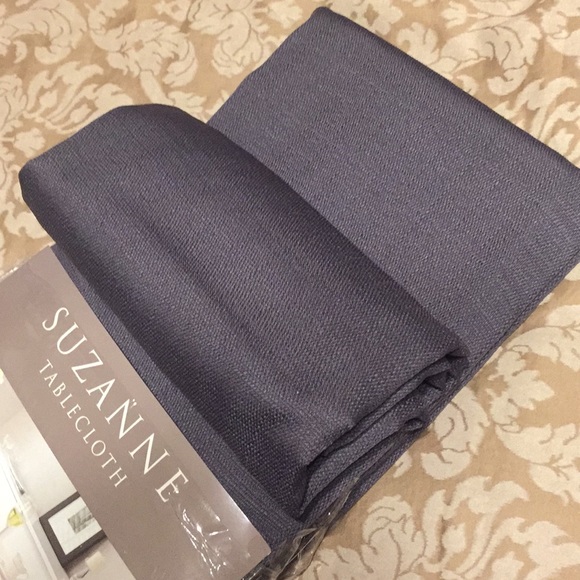 Tablecloth: Linen Look,  Oval, 60” x 84” Suzanne in Gray, NWT - Picture 4 of 12